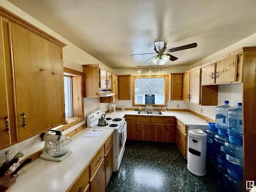 62507 Rr 490, Rural Bonnyville M.D., AB - Indoor Photo Showing Kitchen With Double Sink