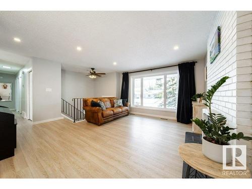 3213 110A Street, Edmonton, AB - Indoor Photo Showing Other Room