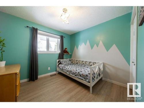 3213 110A Street, Edmonton, AB - Indoor Photo Showing Bedroom