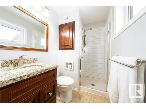 3213 110A Street, Edmonton, AB - Indoor Photo Showing Bathroom