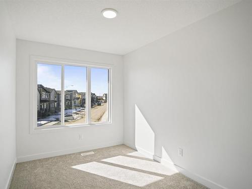 19215 24 Avenue, Edmonton, AB - Indoor Photo Showing Other Room