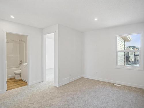 19215 24 Avenue, Edmonton, AB - Indoor Photo Showing Other Room