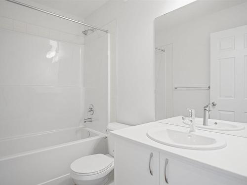 19215 24 Avenue, Edmonton, AB - Indoor Photo Showing Bathroom