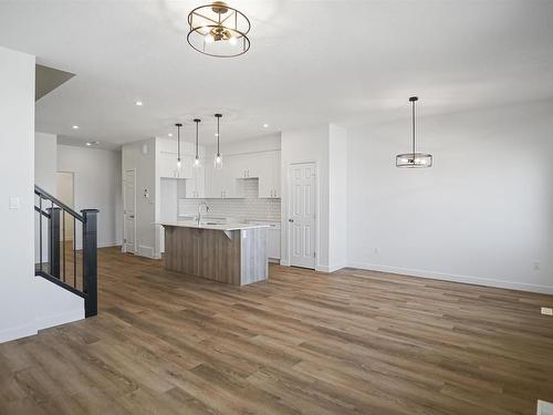 19215 24 Avenue, Edmonton, AB - Indoor Photo Showing Kitchen