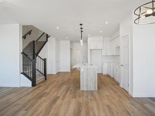 19215 24 Avenue, Edmonton, AB - Indoor