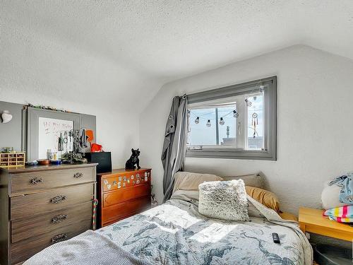 12732 127 Street, Edmonton, AB - Indoor Photo Showing Bedroom