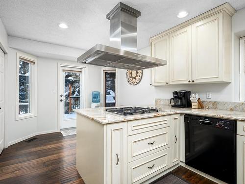 26 53504 Rge Road 274, Rural Parkland County, AB - Indoor Photo Showing Kitchen