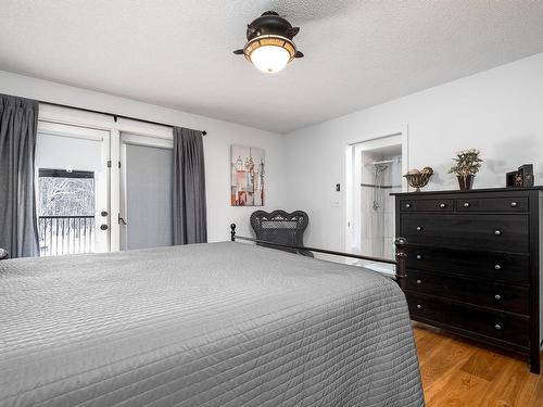 26 53504 Rge Road 274, Rural Parkland County, AB - Indoor Photo Showing Bedroom