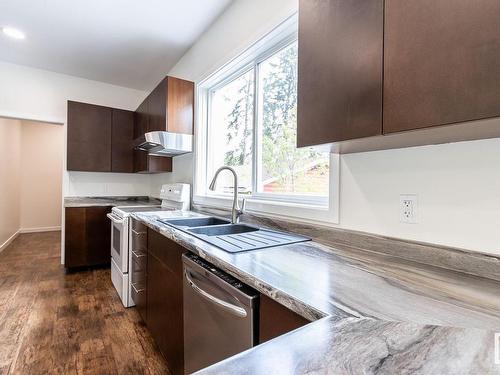 305 3 Street, Rural Lac Ste. Anne County, AB - Indoor Photo Showing Kitchen With Double Sink