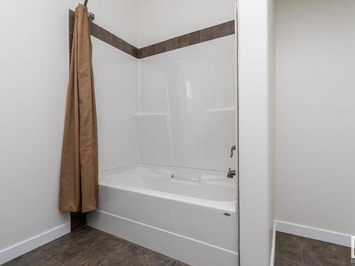 305 3 Street, Rural Lac Ste. Anne County, AB - Indoor Photo Showing Bathroom