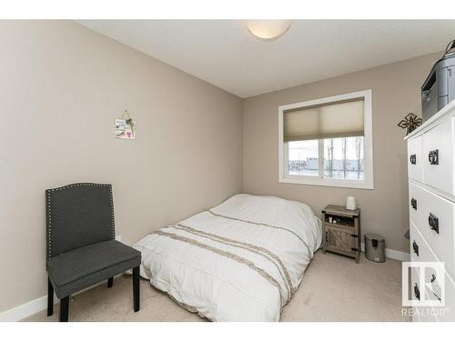 3047 Harvey Crescent, Edmonton, AB - Indoor Photo Showing Bedroom