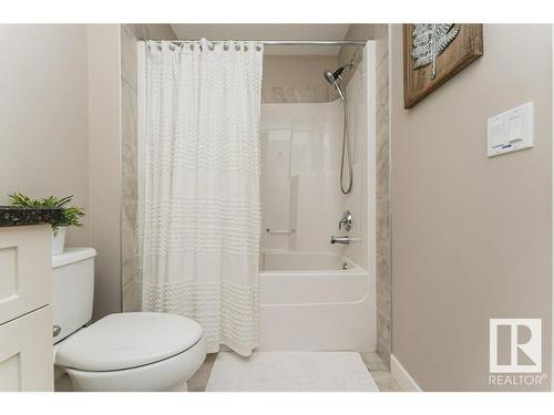 3047 Harvey Crescent, Edmonton, AB - Indoor Photo Showing Bathroom