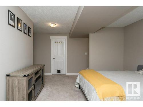 3047 Harvey Crescent, Edmonton, AB - Indoor Photo Showing Bedroom