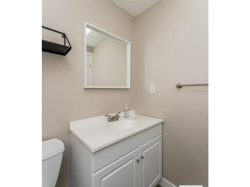 3047 Harvey Crescent, Edmonton, AB - Indoor Photo Showing Bathroom