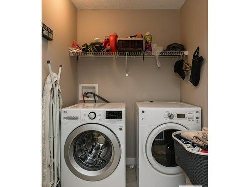 3047 Harvey Crescent, Edmonton, AB - Indoor Photo Showing Laundry Room