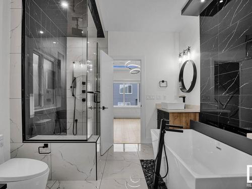 115 38 Street, Edmonton, AB - Indoor Photo Showing Bathroom