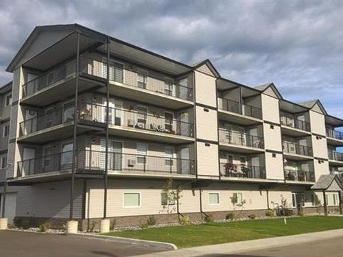 203 4002 47 Street, Drayton Valley, AB - Outdoor With Balcony With Facade