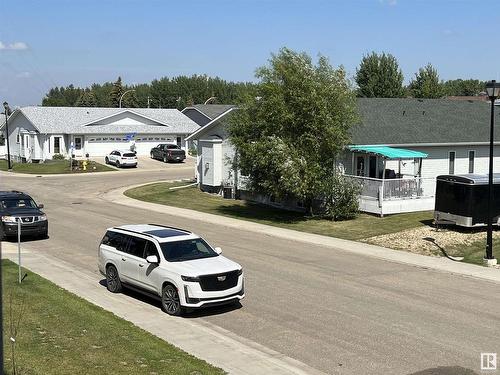 203 4002 47 Street, Drayton Valley, AB - Outdoor