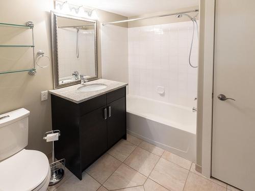 405 7951 96 Street, Edmonton, AB - Indoor Photo Showing Bathroom