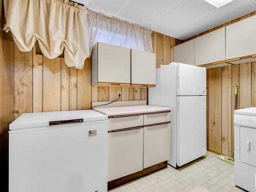 8 Grenfell Avenue, St. Albert, AB - Indoor Photo Showing Laundry Room