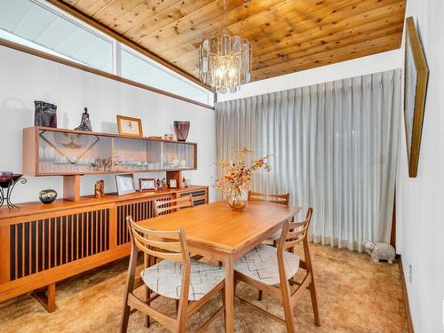 8 Grenfell Avenue, St. Albert, AB - Indoor Photo Showing Dining Room