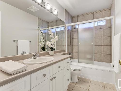 164 Darlington Crescent, Edmonton, AB - Indoor Photo Showing Bathroom