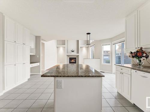 164 Darlington Crescent, Edmonton, AB - Indoor Photo Showing Kitchen