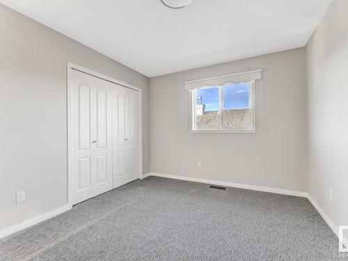 164 Darlington Crescent, Edmonton, AB - Indoor Photo Showing Other Room