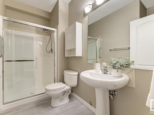 164 Darlington Crescent, Edmonton, AB - Indoor Photo Showing Bathroom