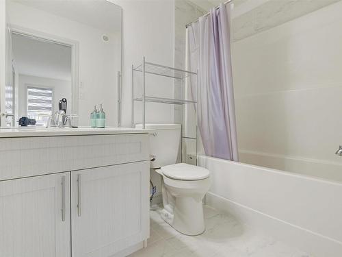 5795 Cautley Crescent, Edmonton, AB - Indoor Photo Showing Bathroom