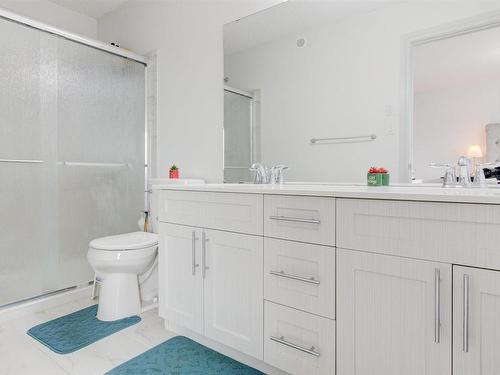 5795 Cautley Crescent, Edmonton, AB - Indoor Photo Showing Bathroom