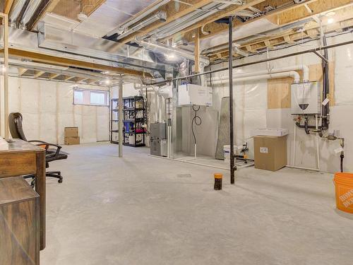 5795 Cautley Crescent, Edmonton, AB - Indoor Photo Showing Basement