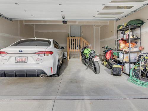 5795 Cautley Crescent, Edmonton, AB - Indoor Photo Showing Garage