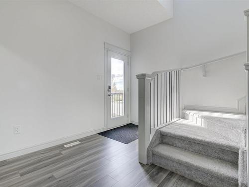 5795 Cautley Crescent, Edmonton, AB - Indoor Photo Showing Bedroom