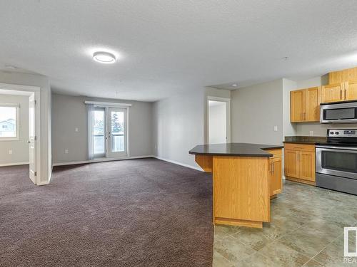 222 300 Spruce Ridge Road, Spruce Grove, AB - Indoor Photo Showing Kitchen