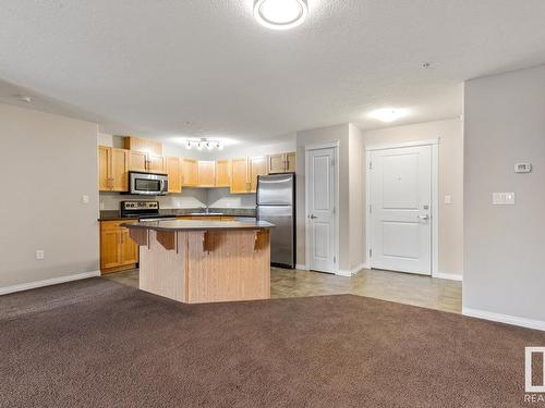 222 300 Spruce Ridge Road, Spruce Grove, AB - Indoor Photo Showing Kitchen