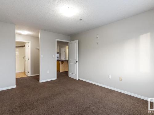 222 300 Spruce Ridge Road, Spruce Grove, AB - Indoor Photo Showing Other Room