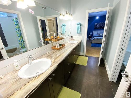 2 53120 Rge Road 15, Rural Parkland County, AB - Indoor Photo Showing Bathroom