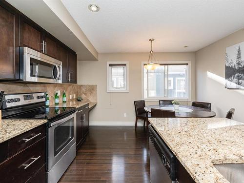 5421 3 Avenue, Edmonton, AB - Indoor Photo Showing Kitchen With Stainless Steel Kitchen With Upgraded Kitchen