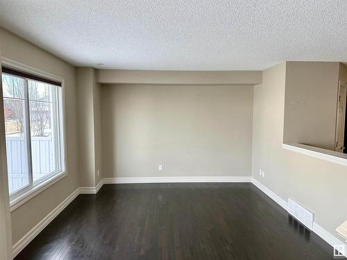 5421 3 Avenue, Edmonton, AB - Indoor Photo Showing Other Room