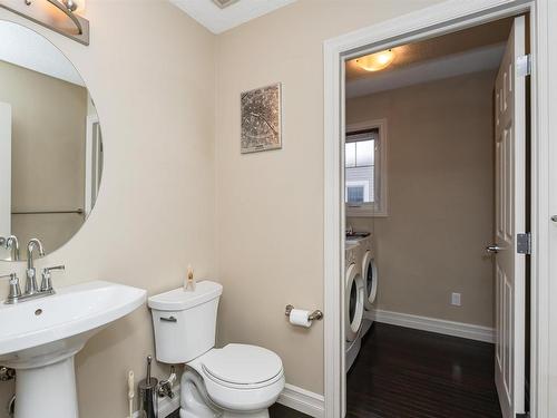 5421 3 Avenue, Edmonton, AB - Indoor Photo Showing Bathroom