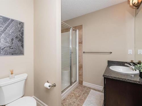 5421 3 Avenue, Edmonton, AB - Indoor Photo Showing Bathroom