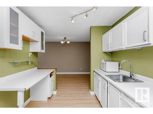 5756 172 Street, Edmonton, AB - Indoor Photo Showing Kitchen