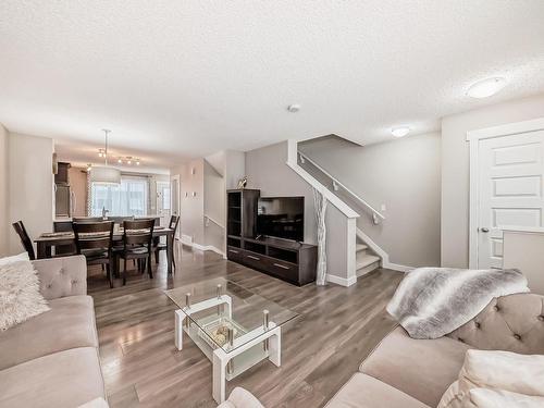 1321 Chappelle Boulevard, Edmonton, AB - Indoor Photo Showing Living Room