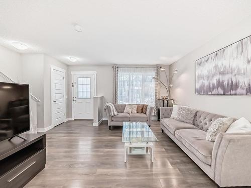 1321 Chappelle Boulevard, Edmonton, AB - Indoor Photo Showing Living Room