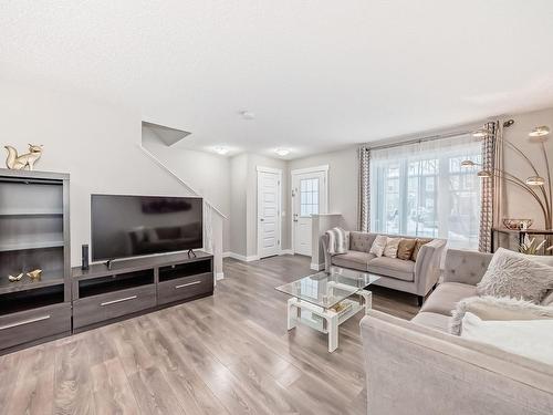 1321 Chappelle Boulevard, Edmonton, AB - Indoor Photo Showing Living Room