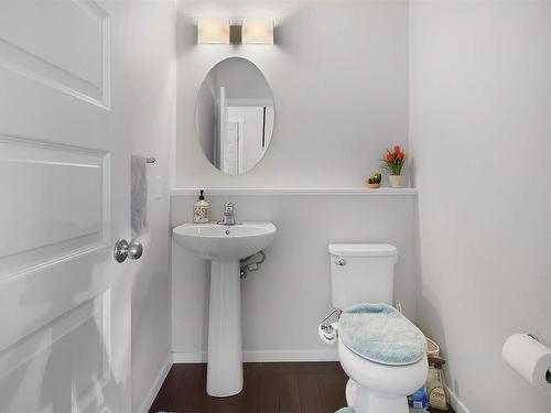 1404 29 Street, Edmonton, AB - Indoor Photo Showing Bathroom