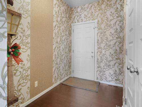 1404 29 Street, Edmonton, AB - Indoor Photo Showing Bathroom