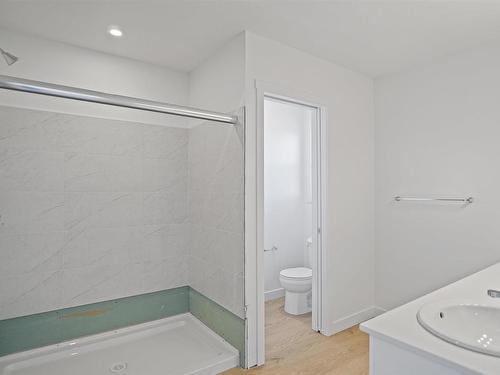 270 Sunland Way, Sherwood Park, AB - Indoor Photo Showing Bathroom