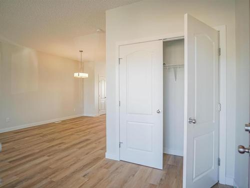 275 Sunland Way, Sherwood Park, AB - Indoor Photo Showing Other Room